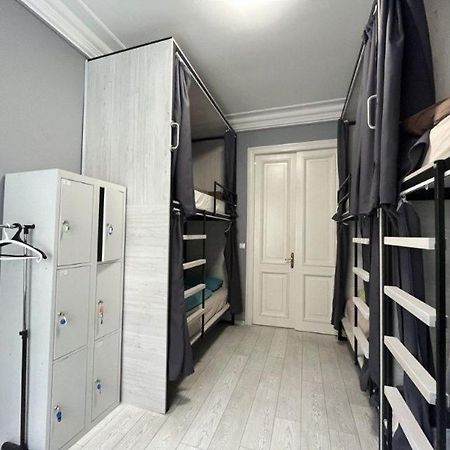 Friends Hostel Киев Экстерьер фото