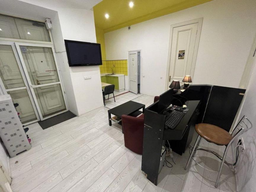 Friends Hostel Киев Экстерьер фото