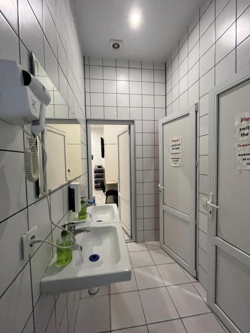 Friends Hostel Киев Экстерьер фото