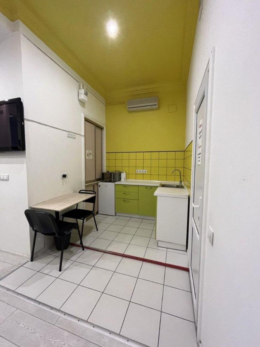 Friends Hostel Киев Экстерьер фото